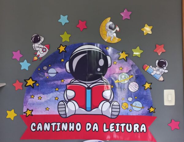 Mural cantinho da leitura  (Tema - Espaço de histórias)