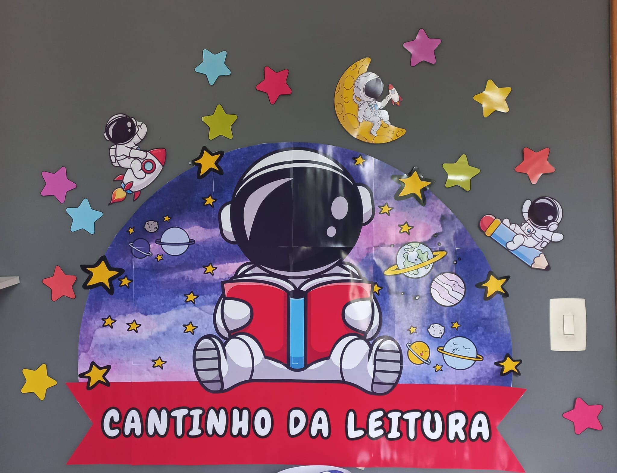 Mural cantinho da leitura (Tema - Espaço de histórias)