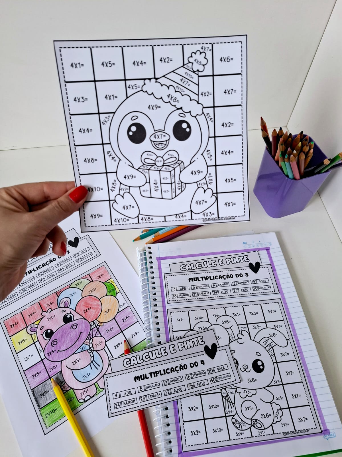 Calcule e pinte - Multiplicação e divisão - Imagem 9