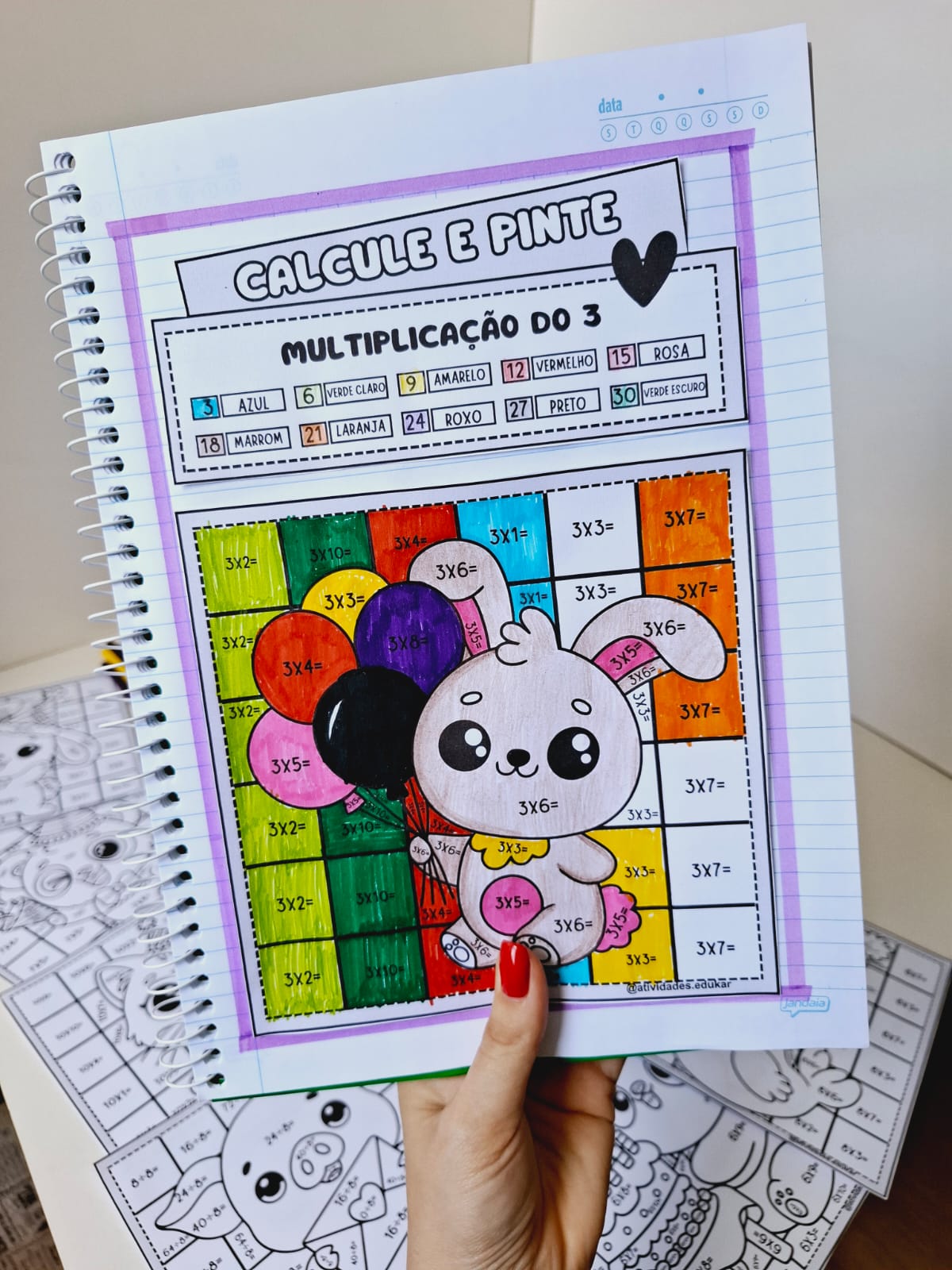 Calcule e pinte - Multiplicação e divisão - Imagem 11