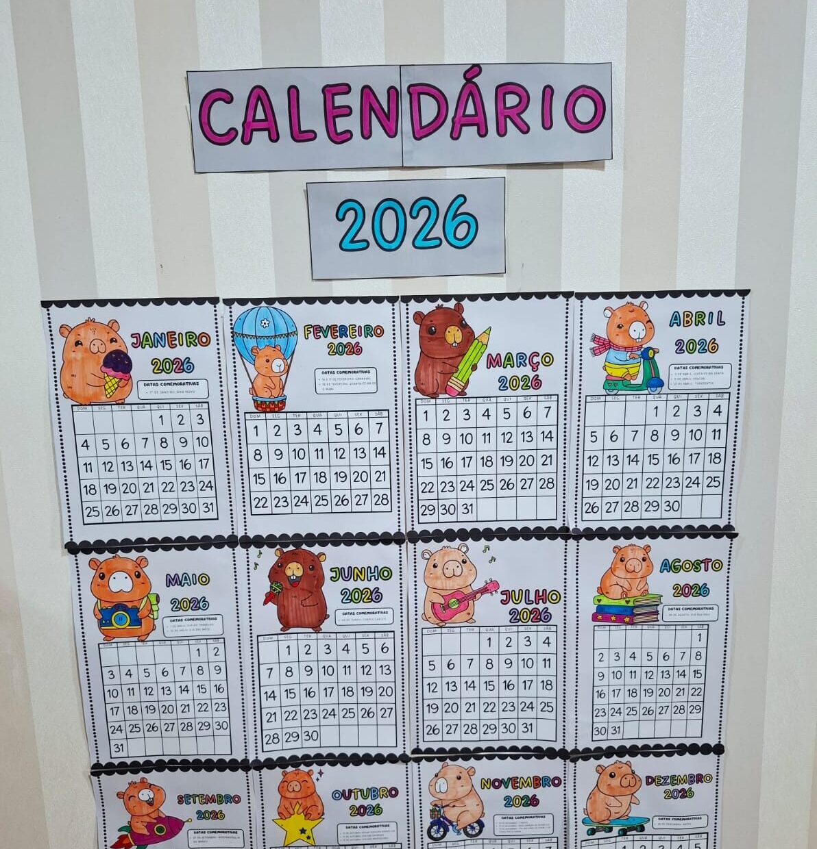 Calendário de parede para colorir 2026 - CAPIVARA