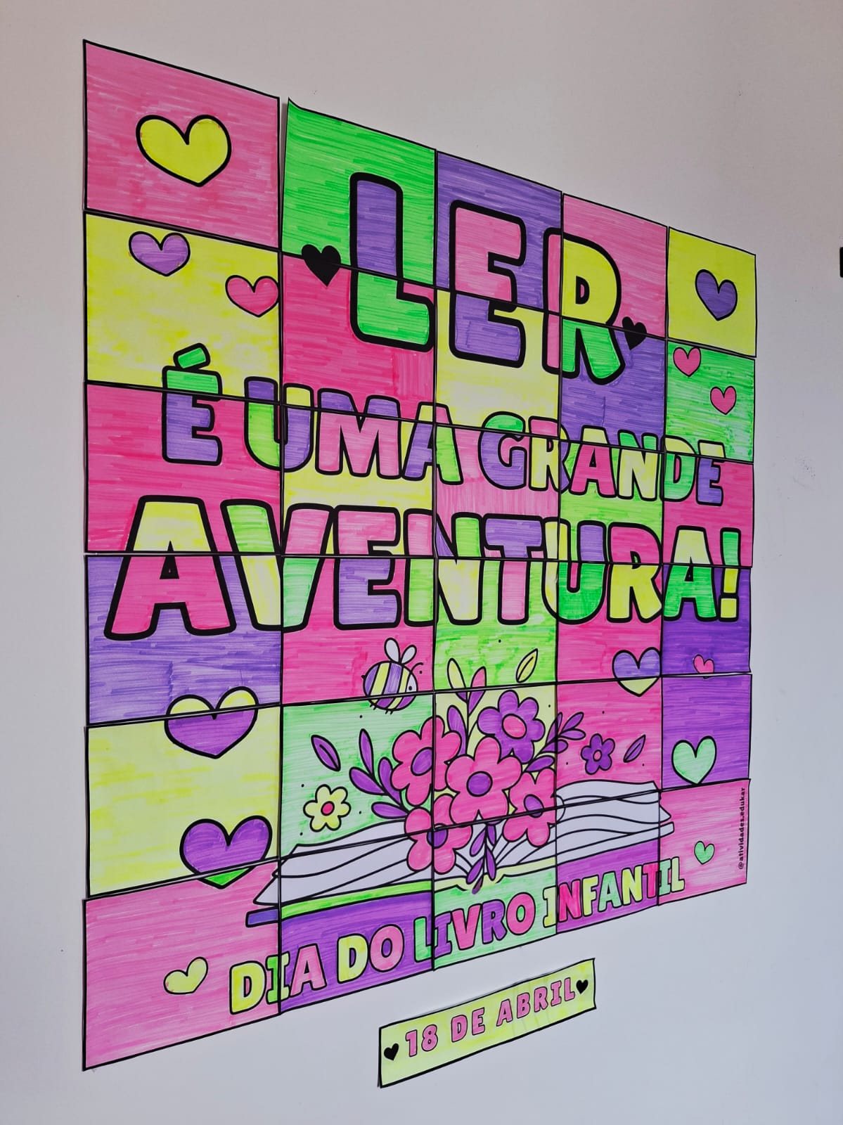 Pôster mosaico - Dia do livro infantil